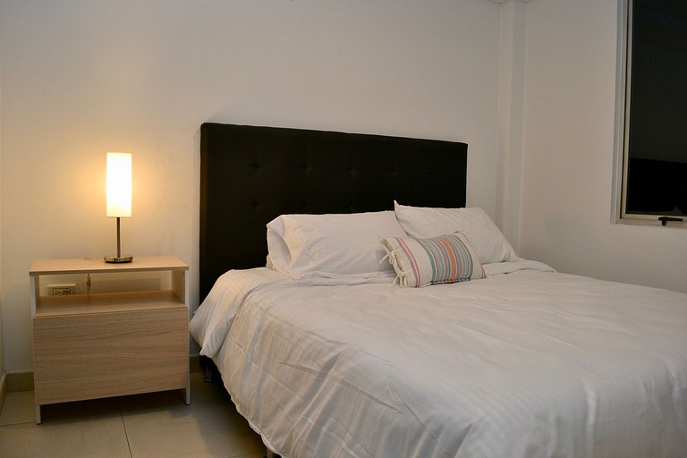 2BR Apt Iluminado cerca a Zona T y Clubs