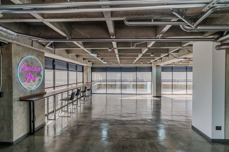 |Ahead| Bright Loft with balcony and parking