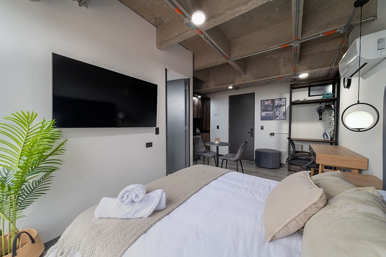 |Ahead| Charming Loft near the airport + parking