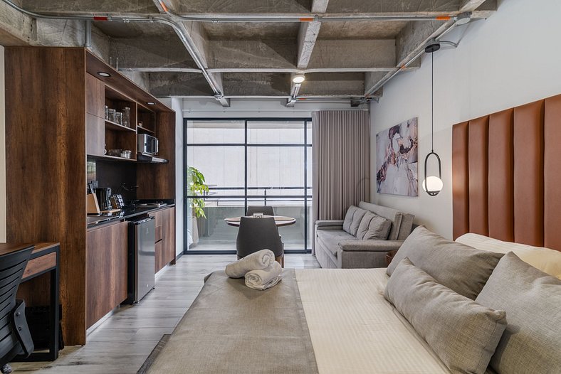 |Ahead| Intimate Loft near the airport + parking