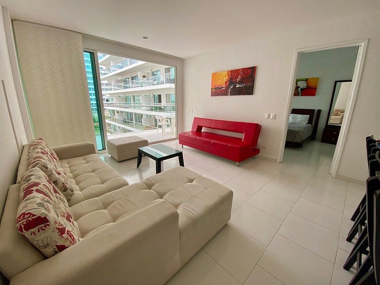 Beachfront 1BR apt - Morros 3 pool and gym