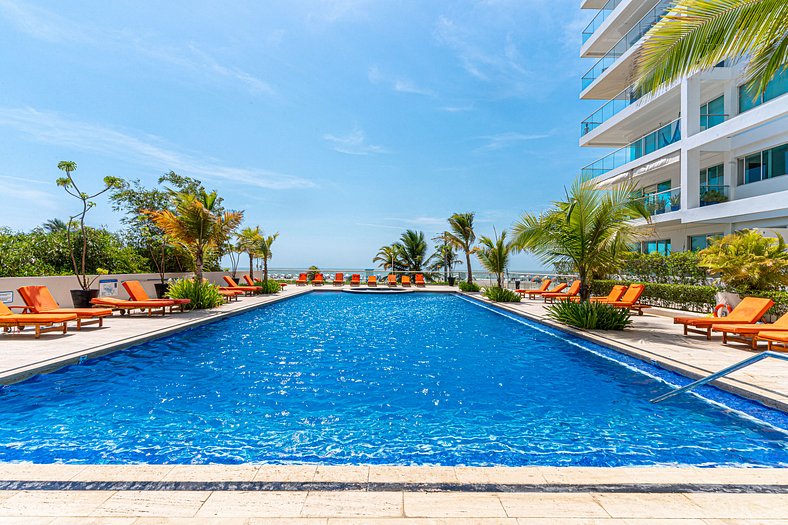 Beachfront 1BR apt - Morros 3 pool and gym