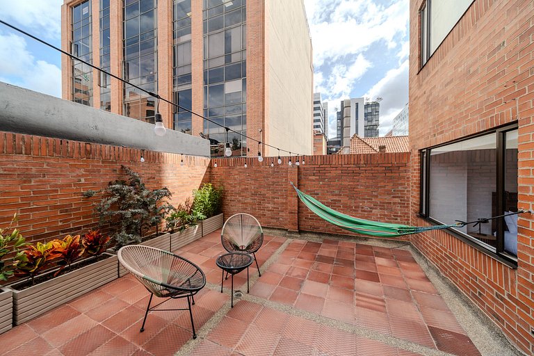 Bright 3BR @Commercial district with private terrace