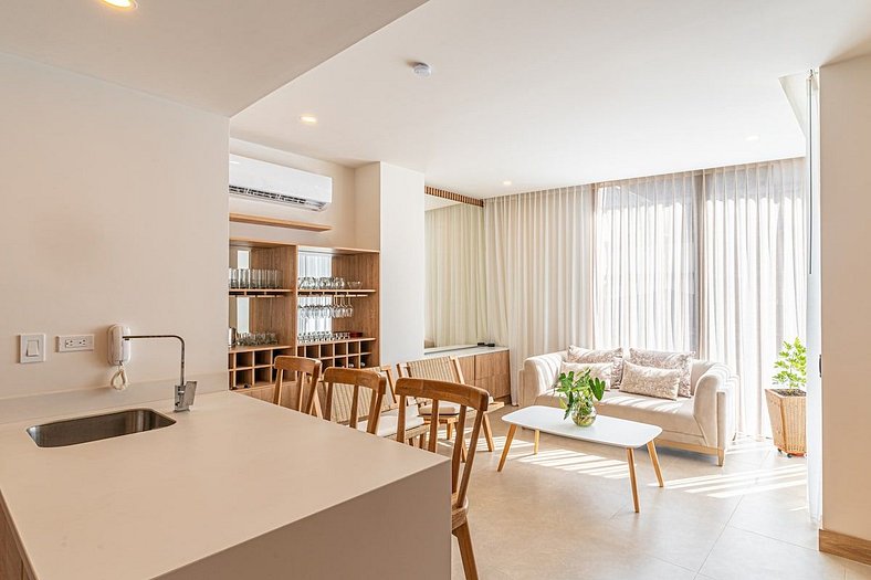 Bright Apt @Morros +Direct Entry to the Beach