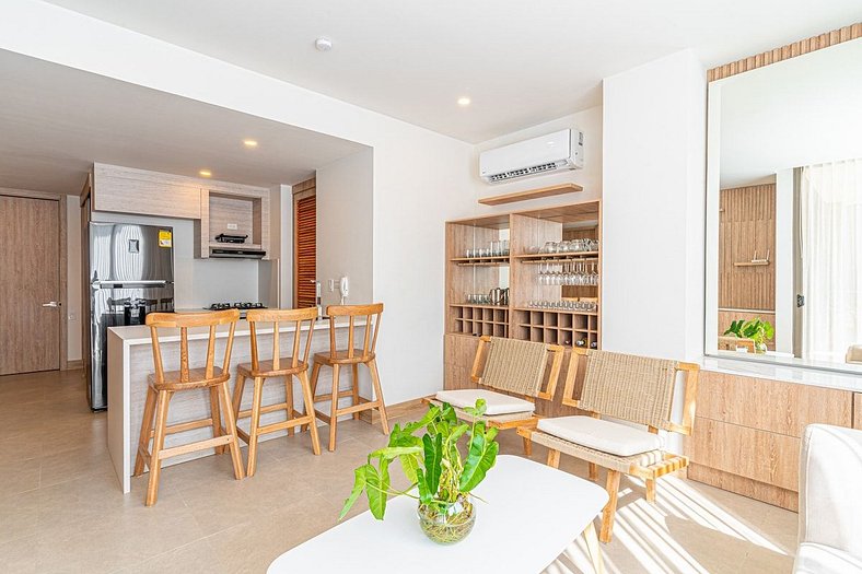 Bright Apt @Morros +Direct Entry to the Beach