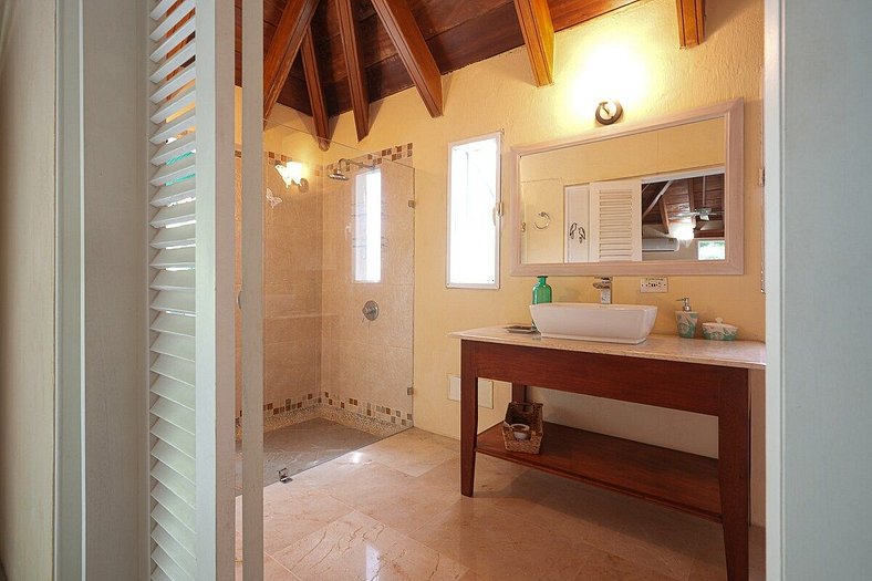 Stunning & Spacious House @Baru Cartagena + Pool